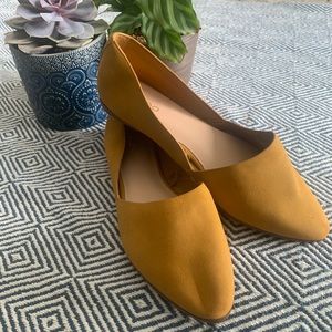 NWOT Aldo Mustard Flats